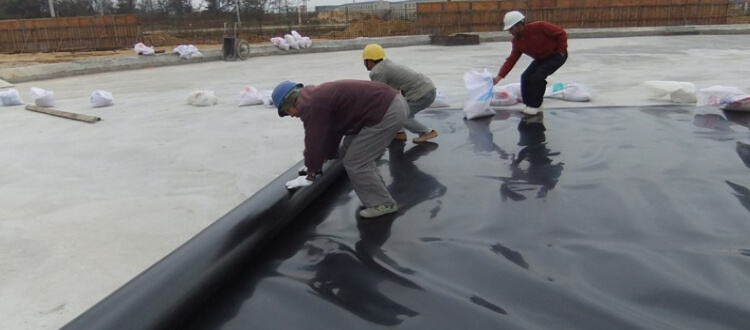 Установка геомембраны HDPE (ПНД) Армпласт-ГЕО